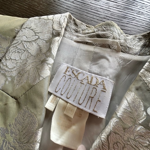 Escada Beige Floral Blazer - Picture 4 of 9